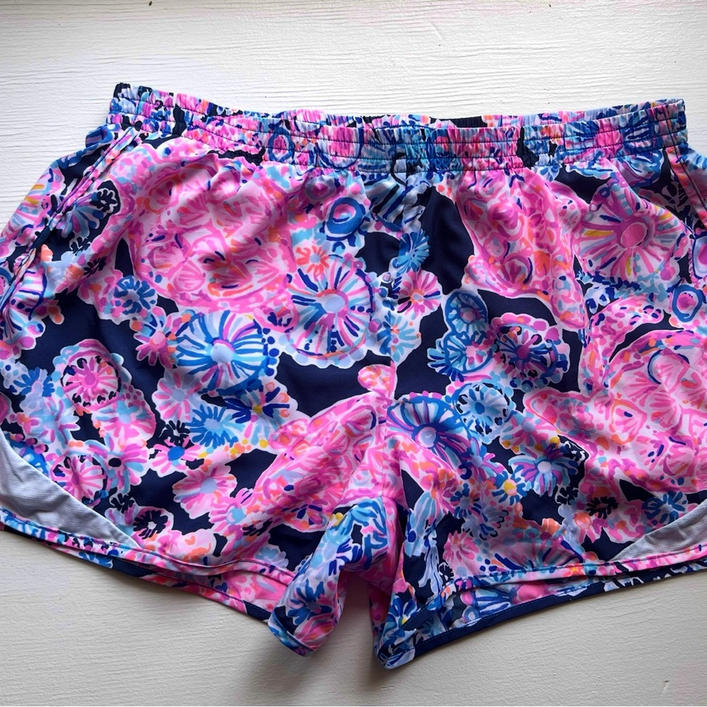 Lilly Pulitzer Pink and Blue Athletic Shorts Vibrant Floral Design Size L EUC